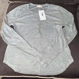 NWT- Heather Gray - Brush Ribbed Long Sleeve Women's Top